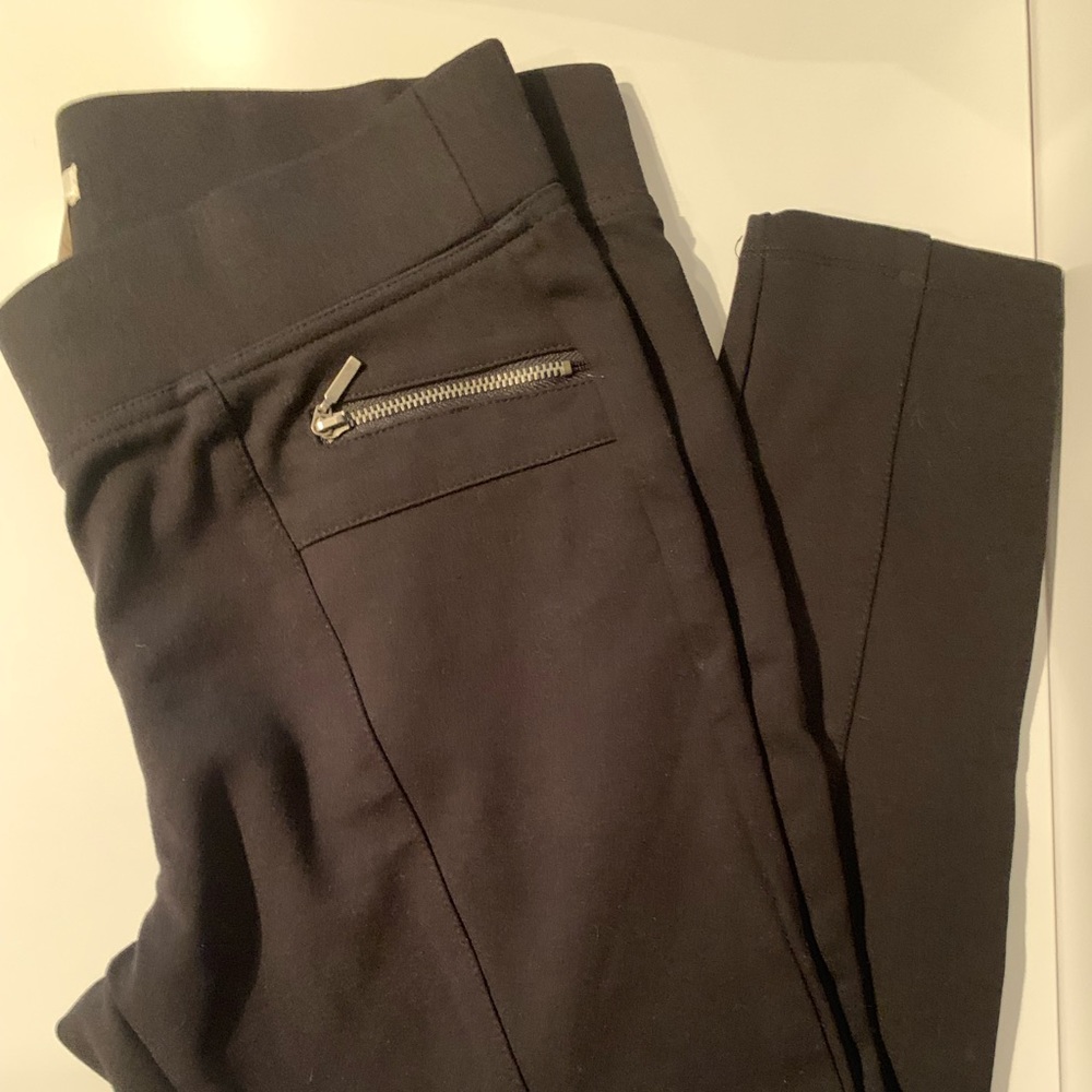 Black leggings
